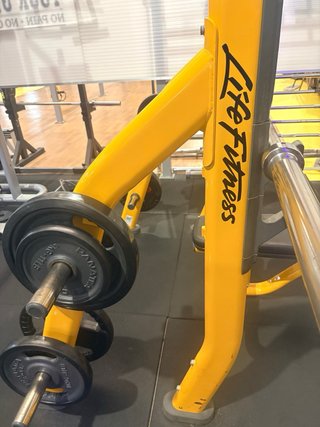 Press banca Life Fitness