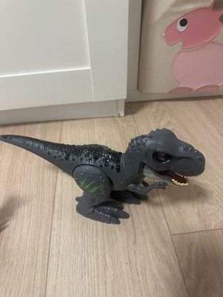 Lotto 2 Dinosauri Giocattolo Articolati