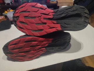 Zapatillas Salomon Running Rojas y Negras