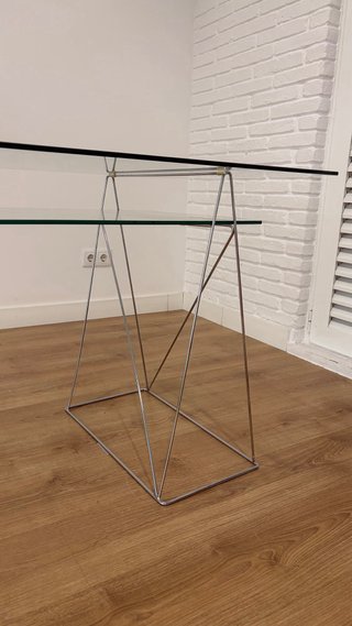 Mesa de cristal y metal oficina