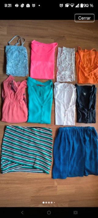 Lote de 8 camisetas y 2 faldas