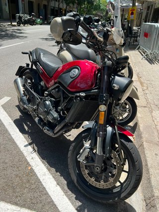 Moto Benelli Leoncino 500 2019