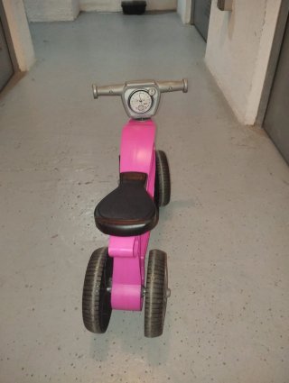 Moto correpasillos rosa