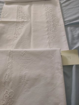 Juego sábanas bordadas a mano ,135cm vintage