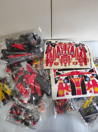 Modellino Ferrari SF24 1361 Blocchi 61cm