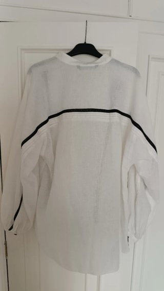 Blusa fluida blanca con detalles negros ZARA XS