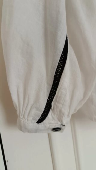Blusa fluida blanca con detalles negros ZARA XS