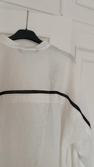 Blusa fluida blanca con detalles negros ZARA XS