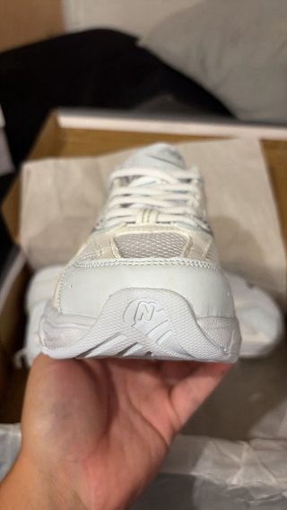 New Balance 530 Plata y Blanco