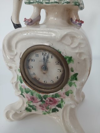 Orologio da tavolo in porcellana vintage