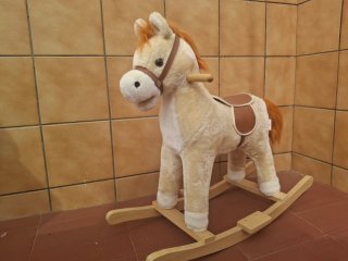 Caballo balancín peluche para bebé