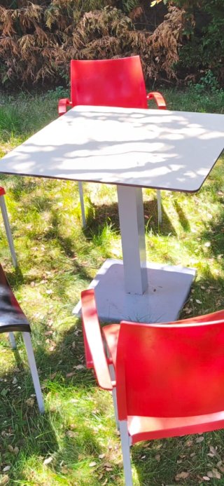 Sillas y mesas eventos.