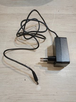 Estación de energía portátil Sinkeu R150 27000mAh