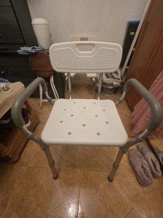 Cama articulada hospitalaria