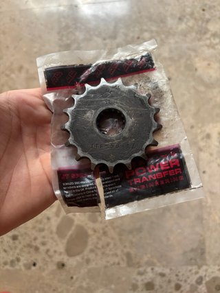 Piñón JT Sprockets JTF558-17 Yamaha DT125