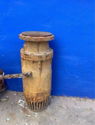 Bomba y cabezal para riego