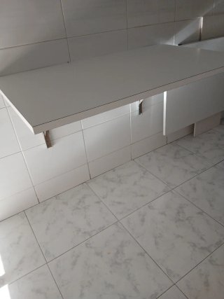 2 Mesas blancas madera y metal