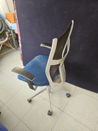 Silla de oficina ergonómica reclinable