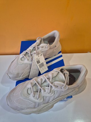 Adidas Ozweego A ESTRENAR Talla 43 1/3.