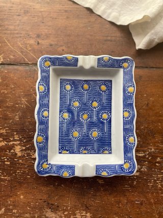 Posacenere ceramica decorato fiori blu di Sorrento