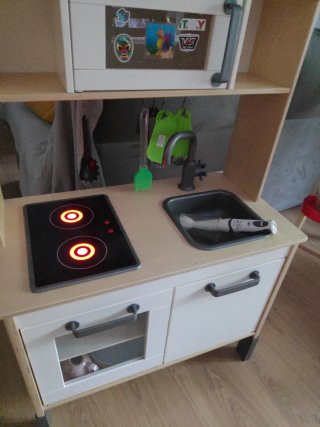 Cocina de juguete con accesorios