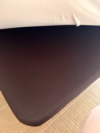 Cama 150cm con somier tapizado y colchón