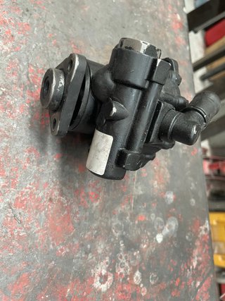 Bomba de dirección bmw E36