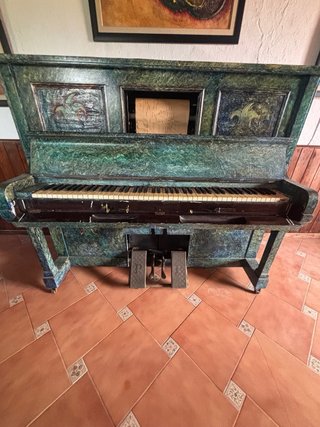 Piano Pianola Antiguo Decorado