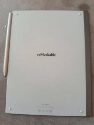 reMarkable 2 + Type Folio + 2 Penne