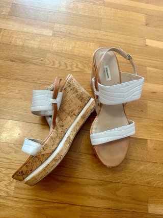 Sandalias cuña blanca SOMNITS.