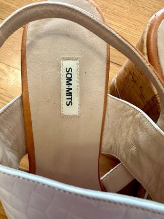 Sandalias cuña blanca SOMNITS.