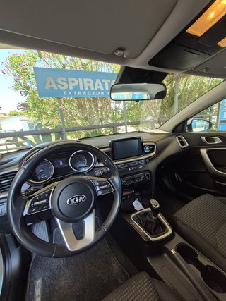 AUTOCARRO KIA Ceed PURE SW 2019 Diesel Euro6