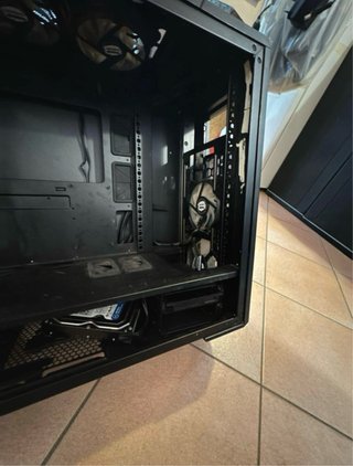 Case Gaming AORUS (posso scendere a 100€ minimo)