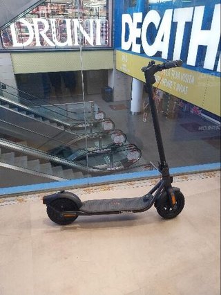 Patinete Eléctrico Segway Ninebot KickScooter F2 Plus