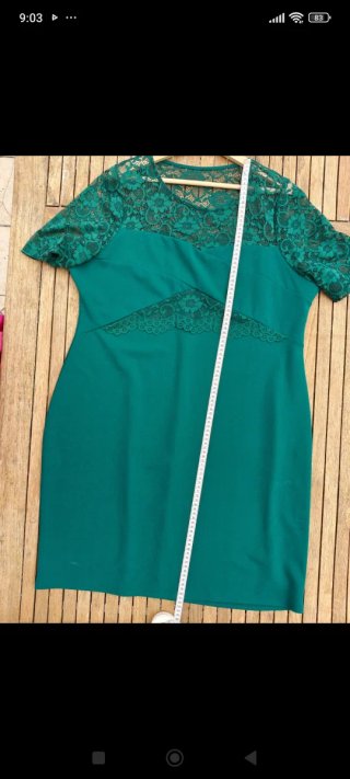 Vestido verde con encaje