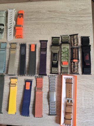 Apple Watch Ultra + 26 correas
