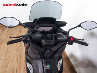 YAMAHA X-MAX 125
