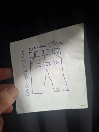 Pantalón negro de chica