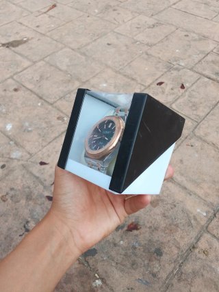 Reloj Longbo Negro y Dorado