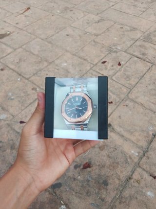 Reloj Longbo Negro y Dorado