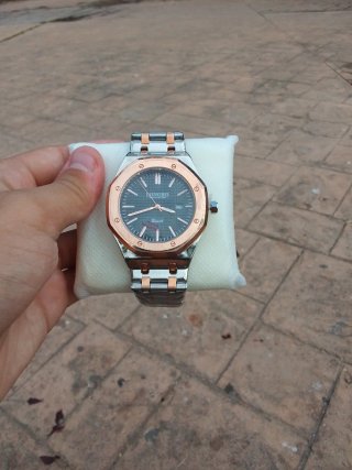 Reloj Longbo Negro y Dorado