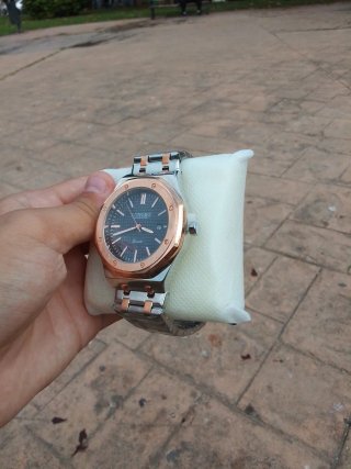 Reloj Longbo Negro y Dorado