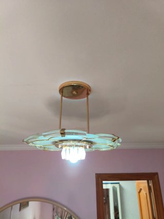 Lámpara de techo dorada con cristal