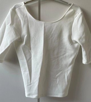 Top blanco cruzado manga corta