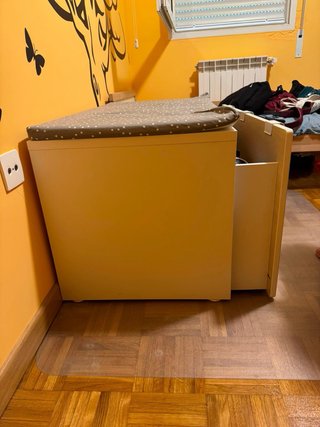 Armario y cambiador infantil madera
