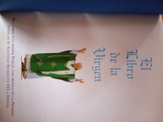 El libro de la Virgen
