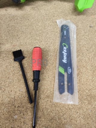 Mini motosierra inalámbrica CEEPUY