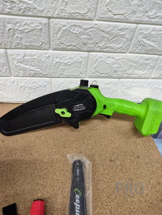 Mini motosierra inalámbrica CEEPUY