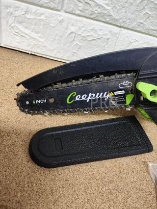 Mini motosierra inalámbrica CEEPUY