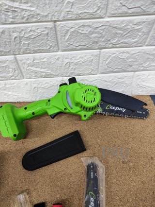 Mini motosierra inalámbrica CEEPUY